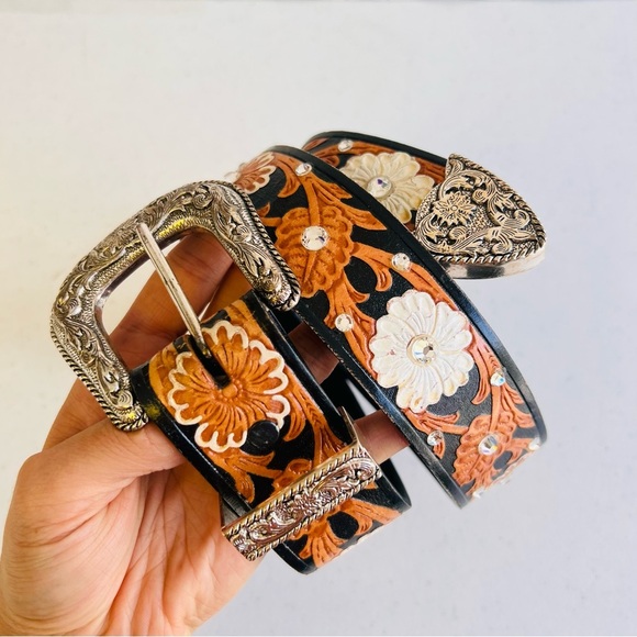 Vintage Accessories - Vintage Costal Cowgirl Western Red Spur 26 Bling Belt White